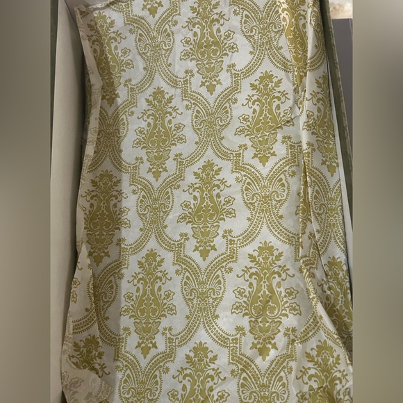 Gucci Clutch with crossbody silver chain strap, insert and authentic box - Picture 16 of 16